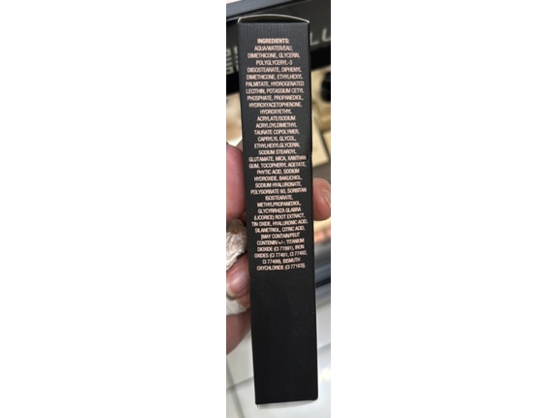 Gucci Glow Skin Tint, 22, 1.3 fl oz/40 mL