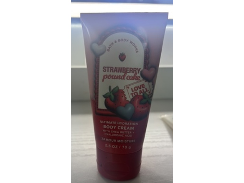 Bath & Body Works Strawberry Pound Cake Ultimate Hydration Body Cream, Shea Butter + Hyaluronic Acid, 2.5 oz/70 g