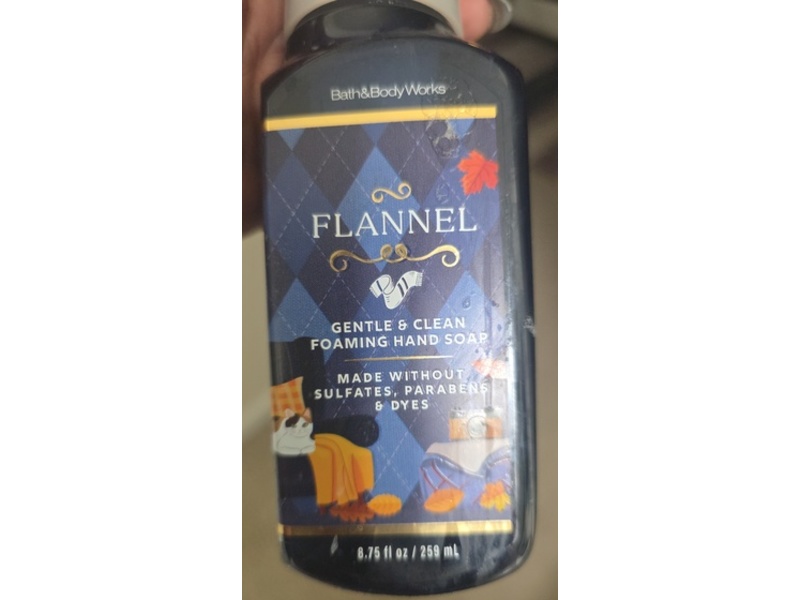 Bath & Body Works Flannel Gentle & Clean Foaming Hand Soap, 8.75 fl oz/239 mL