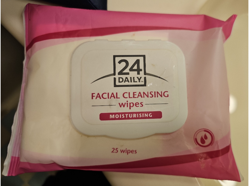 24 Daily Moisturising Facial Cleansing Wipes, 25 Count