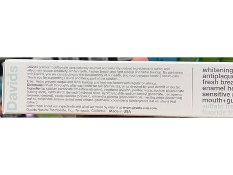 Davids Premium Toothpaste, Sensitive + Whitening, Natural Peppermint, 5.25 oz/149 g