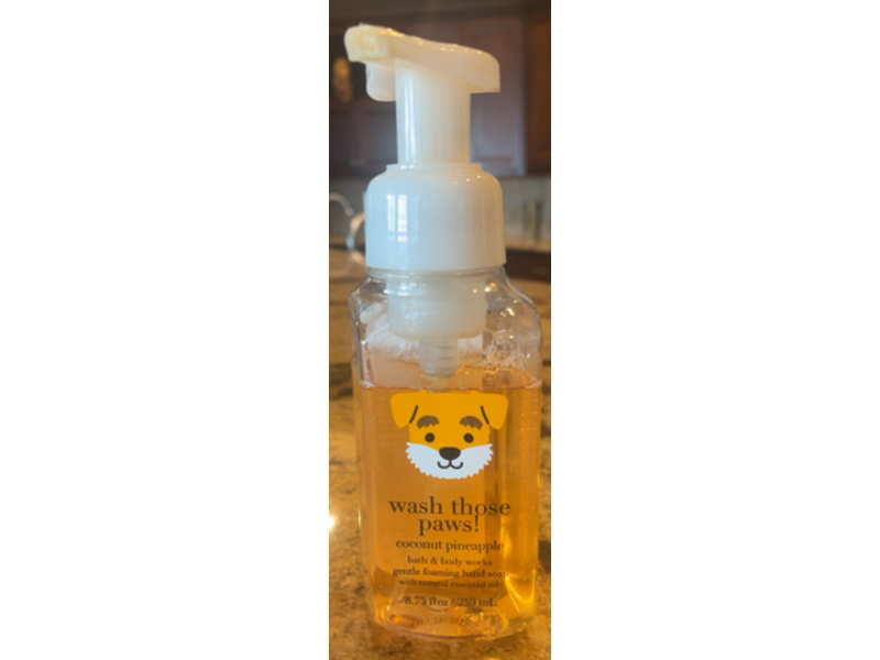 Bath and Body Works Wash Those Paws Gentle Foaming Hand Soap, Coconut Pineapple, 8.75 fl oz/259 mL