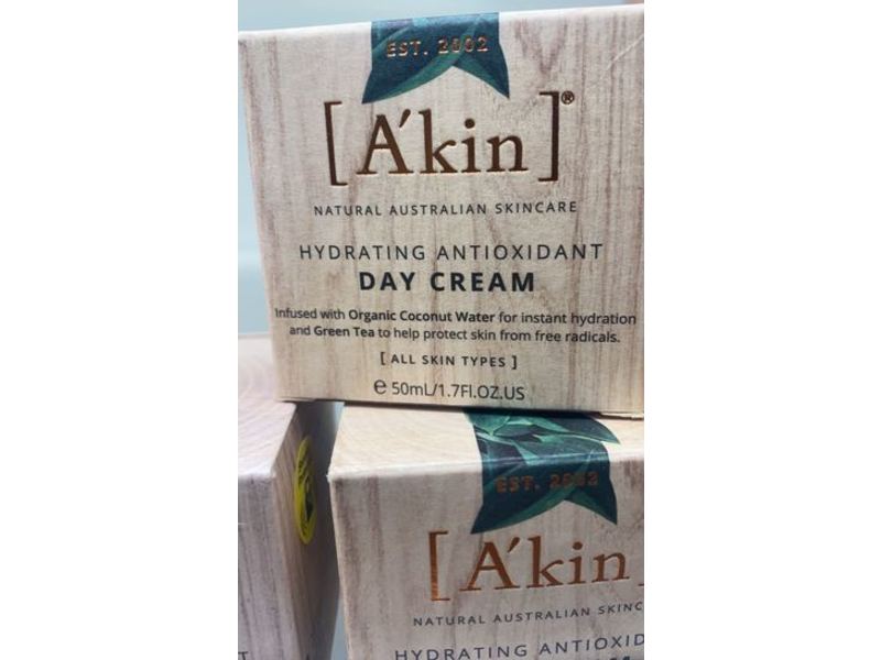 Akin Hydrating Antioxidant Day Cream, 1.7 fl oz/50 mL