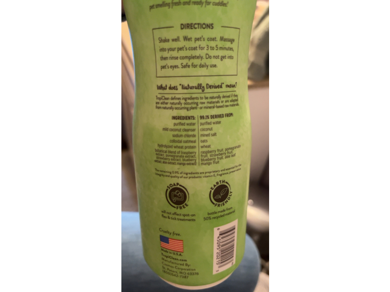 TropiClean Deep Cleansing Pet Shampoo, Berry & Coconut, 20 fl oz/592 mL