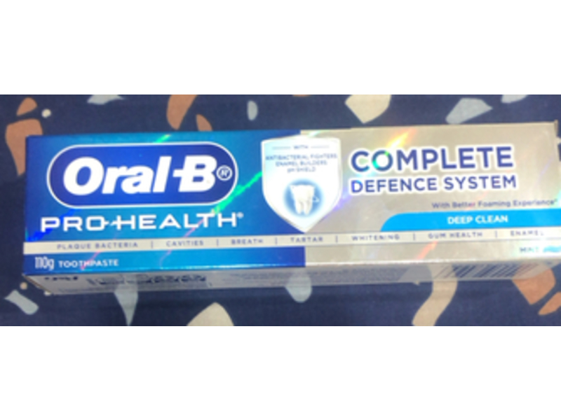 Oral-B Pro Health Complete Defence System Deep Clean Toothpaste, Mint, 110 g