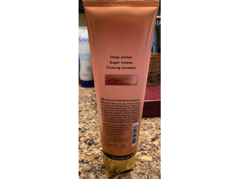 Victoria's Secret Fragrance Lotion, Amber Romance, 8 fl oz/236 mL
