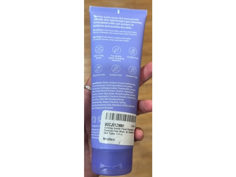Curology Gentle Cleanser Lightly Foaming Face Wash, Cleanse, 5 fl oz/150 mL