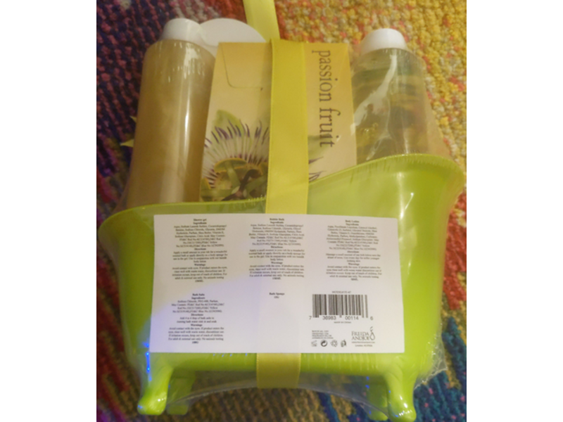 Freida & Joe Tub Bath Spa Set, Passion Fruit