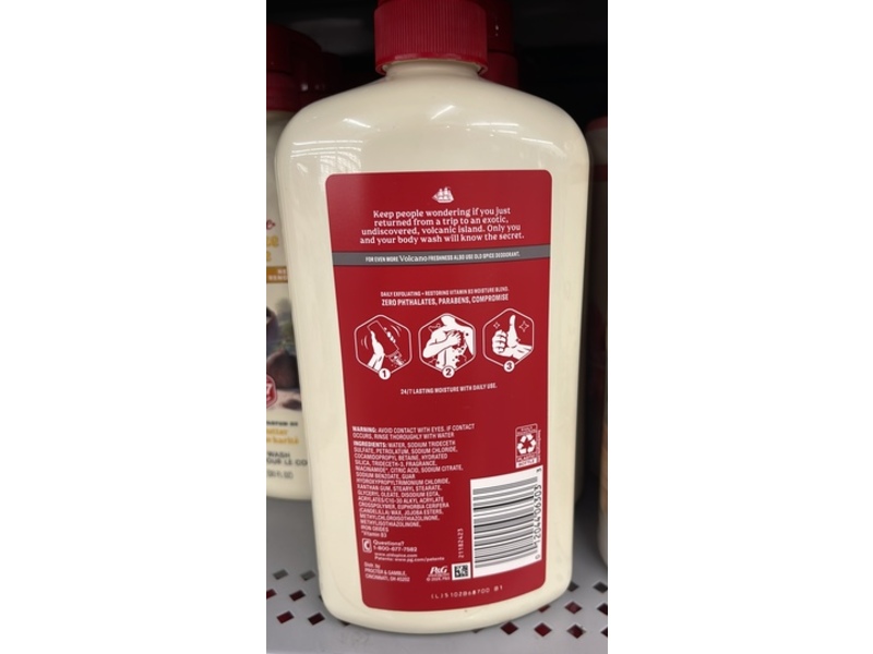 Old Spice Volcano Exfoliate Moisture Body Wash, Dark Cedar + Amber, 30 fl oz/887 mL