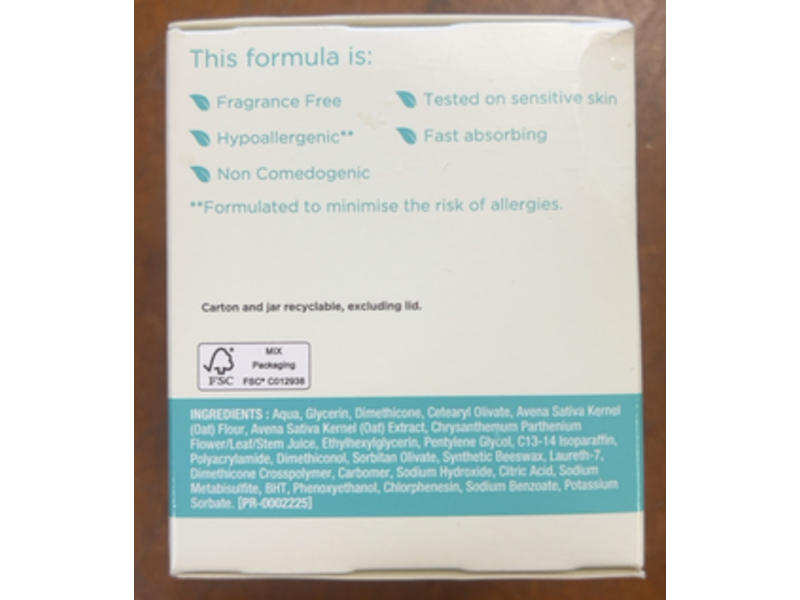 Aveeno Oat Gel Moisturiser, Calm + Restore, 50 mL