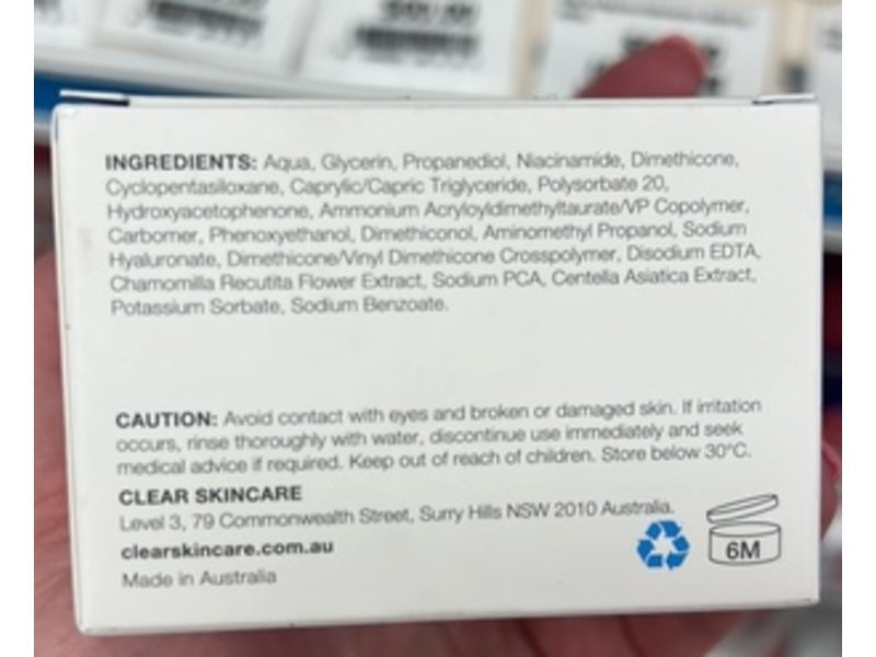 Clear Skincare Ultra Light Hydrating Gel Cream, Hyaluronic Acid & Vitamin B3, 50 g