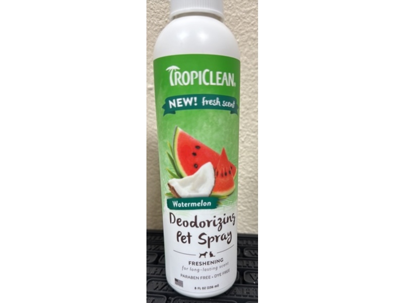 TropiClean Deodorizing Pet Spray, Watermelon, 8 fl oz/236 mL