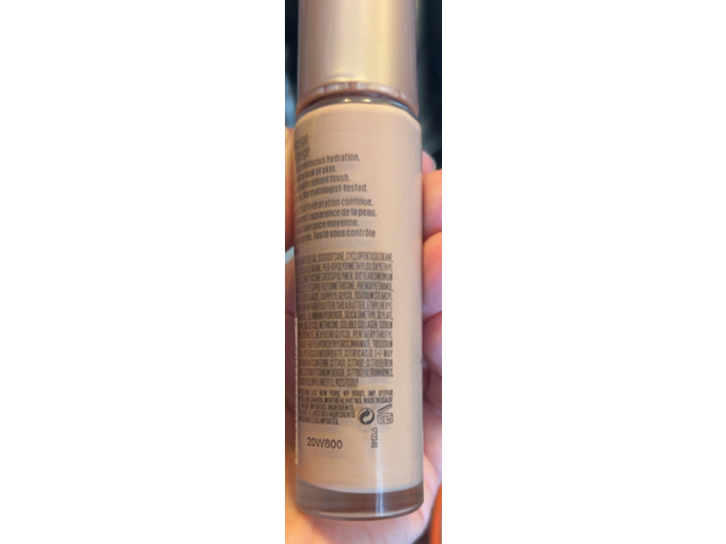 Maybelline New York Dream Radiant Liquid Foundation, Hyaluronic Acid + Collagen, 30 Ivory Beige, 1 fl oz/30 mL