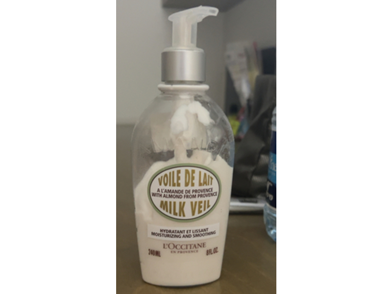 L'Occitane en Provence Moisturizing & Smoothing Milk Veil, Almond, 8 fl oz/240 mL