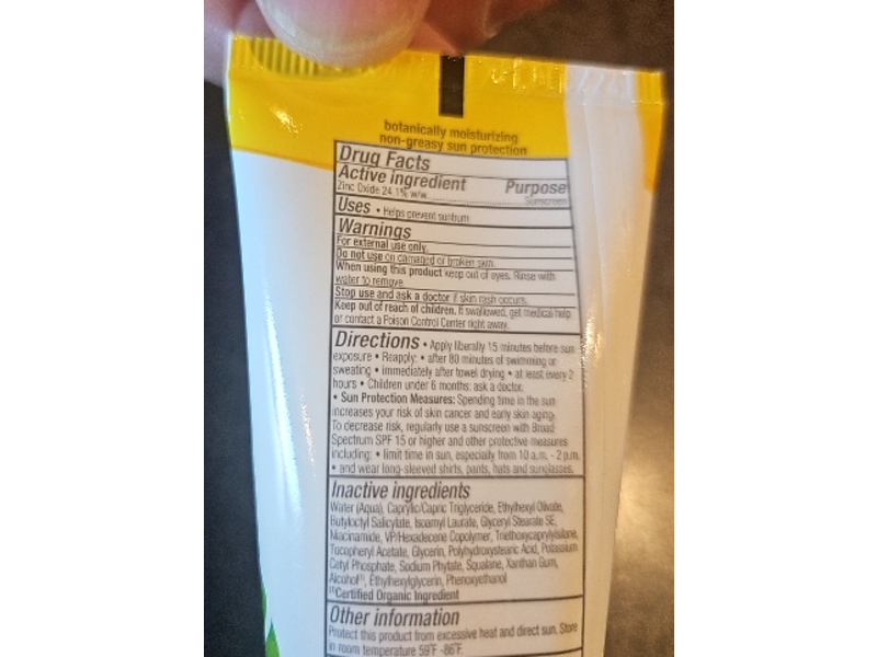 Alba Botanica Sheer Mineral Face Sunscreen Lotion, SPF 30, 2 fl oz/59 mL