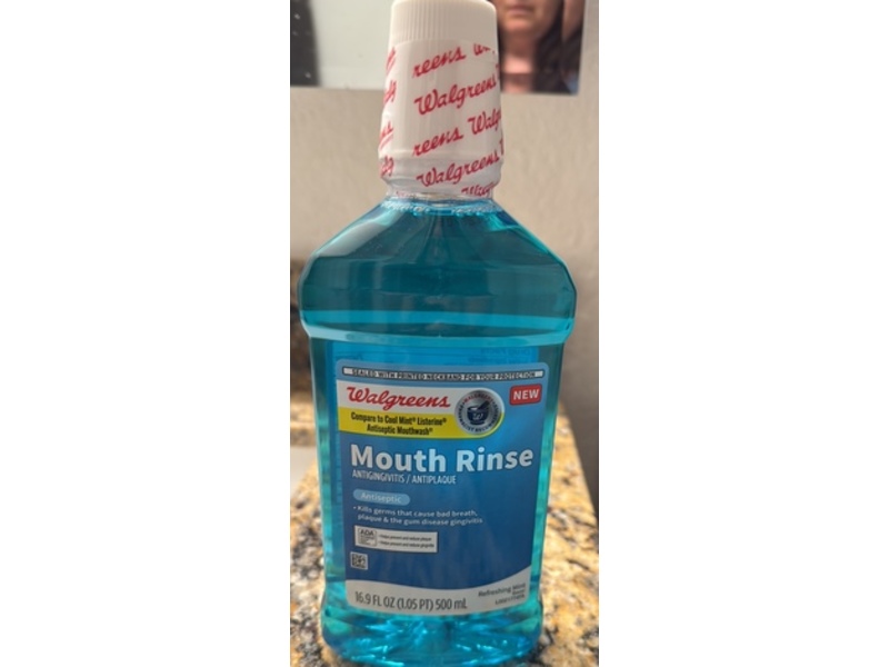 Walgreens Antiseptic Mouth Rinse, Refreshing Mint, 16.9 fl oz/500 mL