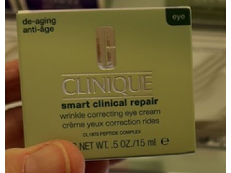 Clinique Smart Clinical Repair Wrinkle Correcting Eye Cream, 0.5 oz /15 mL.