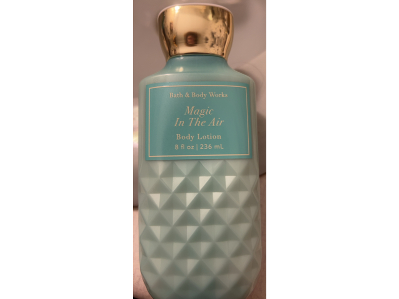 Bath & Body Works Body Lotion, Magic In The Air, 8 fl oz/236mL