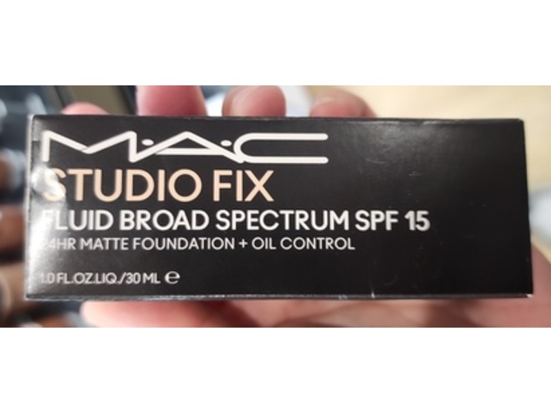 M.A.C. Studio Fix Fluid Foundation, SPF 15, 1.0 fl oz/30 mL