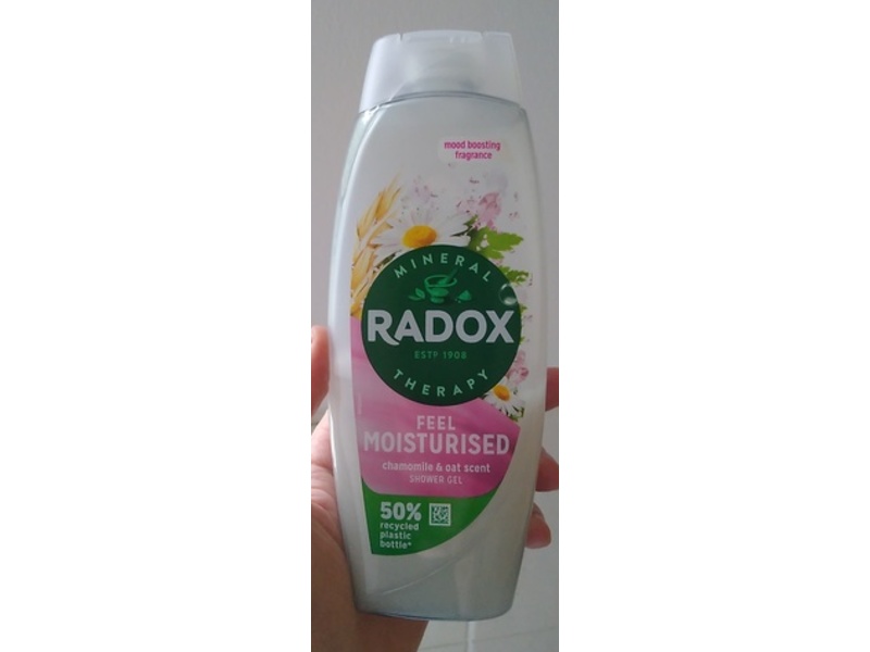 Radox Feel Moisturised Shower Gel, Chamomile & Oat, 450 mL