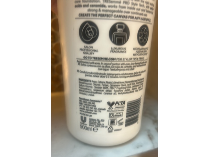 Tresemme Rich Moisture Conditioner, Vitamin E, 900 mL