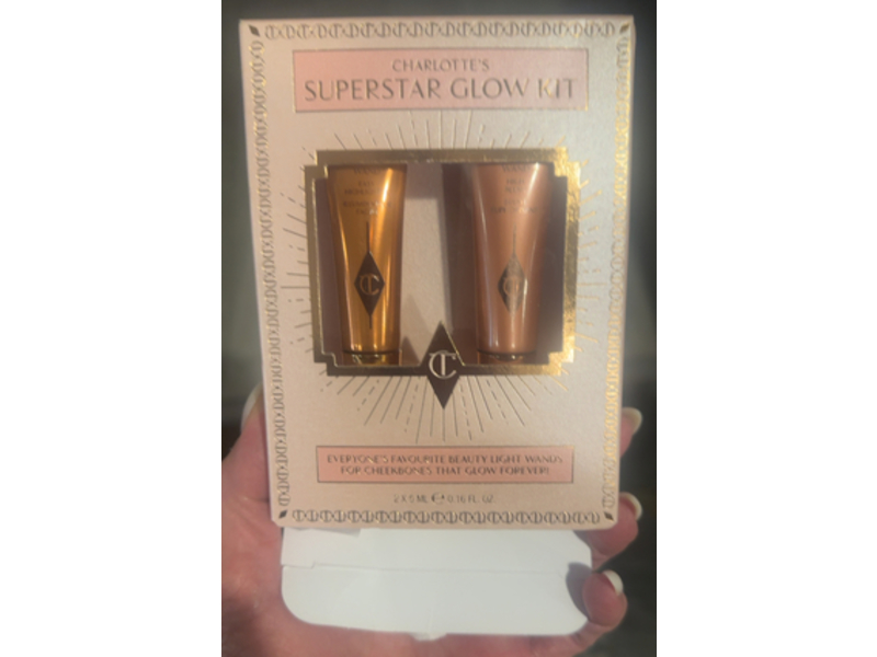 Charlotte Tilbury Highlighter and Blush Wand Superstar Glow Kit, Spotlight & Pinkgasm, 0.16 fl oz/5 mL, Pack Of 2