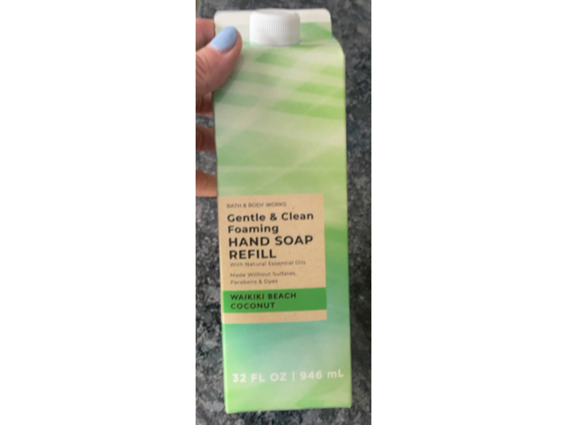 Bath & Body Works Gentle & Clean Foaming Hand Soap, Waikiki Beach Coconut, 32 fl oz/946 mL