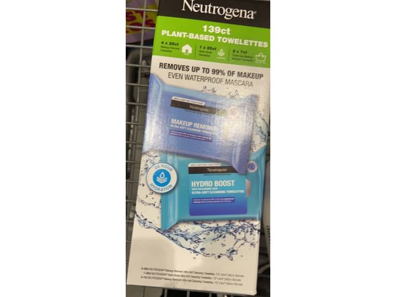Neutrogena Ultra Soft Cleansing Towelettes, 139 Count