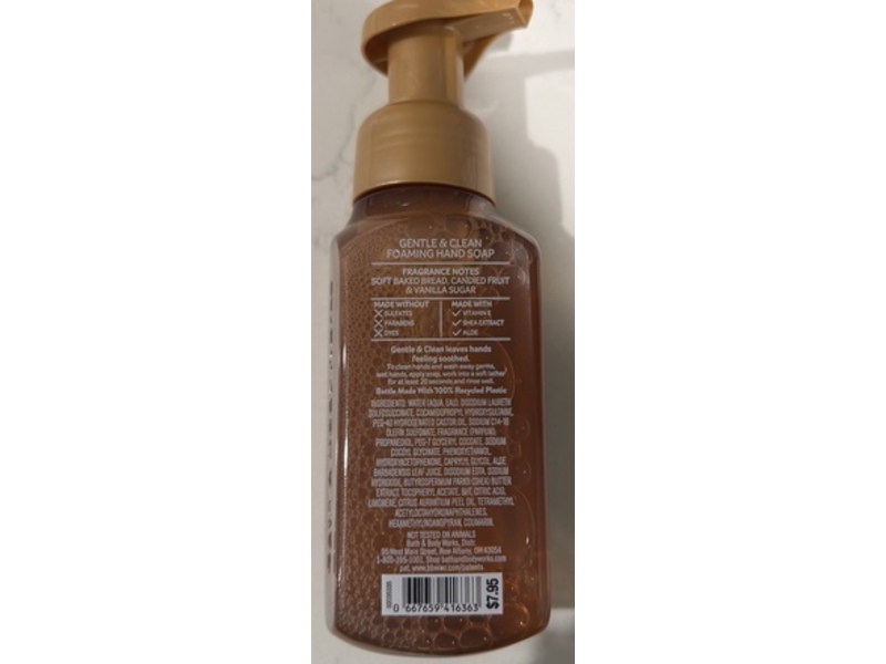 Bath & Body Works Gentle & Clean Foaming Hand Soap, Christmas Kitchen, 8.75 fl oz/ 259 mL