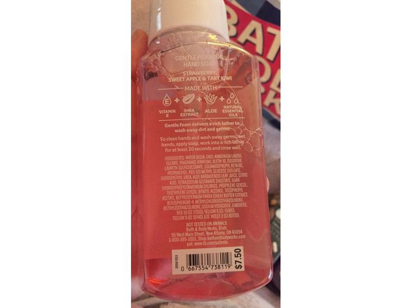 Bath & Body Works Gentle Foaming Hand Soap, Strawberry Kiwi, 8.75 fl oz/259 mL