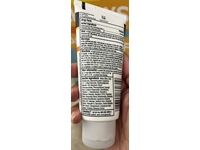 Neutrogena Clear Face Oil-Free Sunscreen, SPF 30, 3 fl oz/88 mL - thumbnail 3