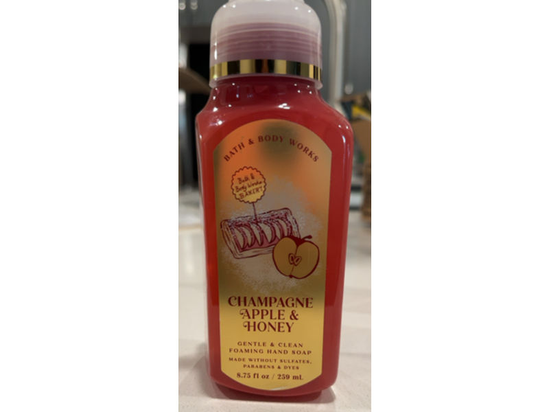 Bath & Body Works Gentle & Clean Foaming Hand Soap, Champagne Apple & Honey, 8.75 fl oz/250 mL
