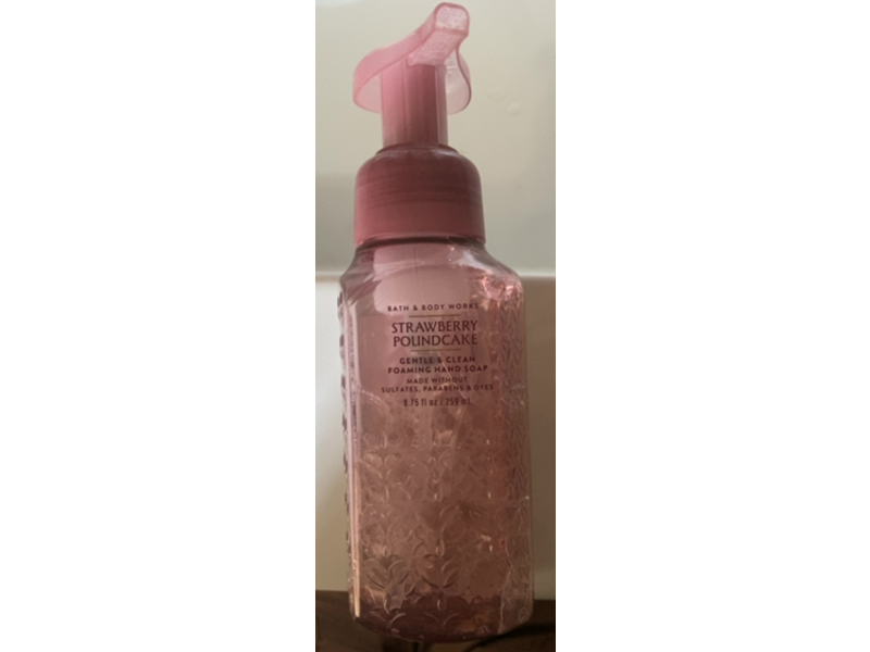 Bath&Body Works Gentle&Clean Foaming Hand Soap, Strawberry Poundcake, 8.75 fl oz/259 mL