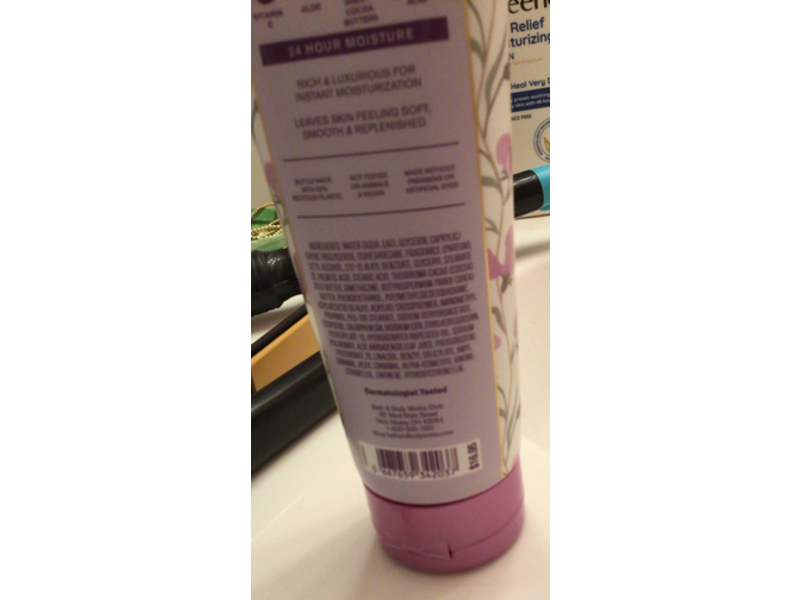Bath & Body Works Ultimate Hydration Body Cream, Sweet Pea, 8 oz