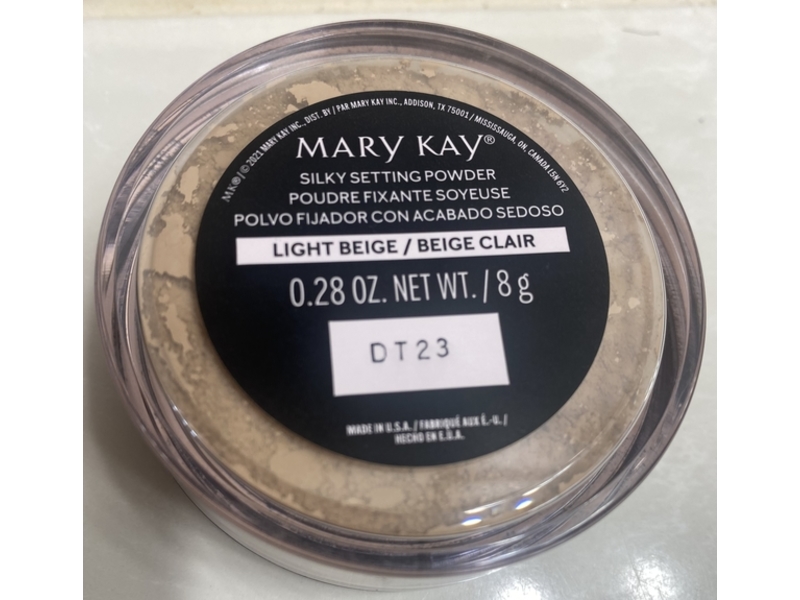 Mary Kay Silky Setting Powder, Light Beige, 0.28 oz/8 g