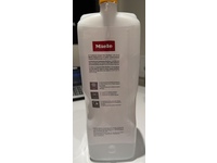 Miele UltraPhase 2 Liquid Laundry Detergent, 63 Loads, 47.34 fl oz/1.4 L - Image 5