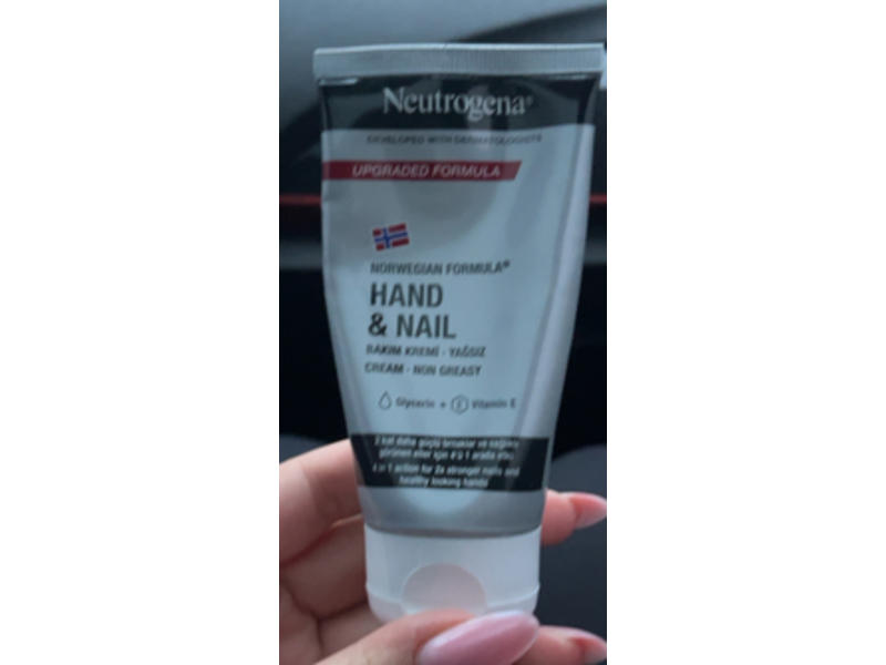 Neutrogena Hand & Nail Cream, Glycerin + Vitamin E, 75 mL