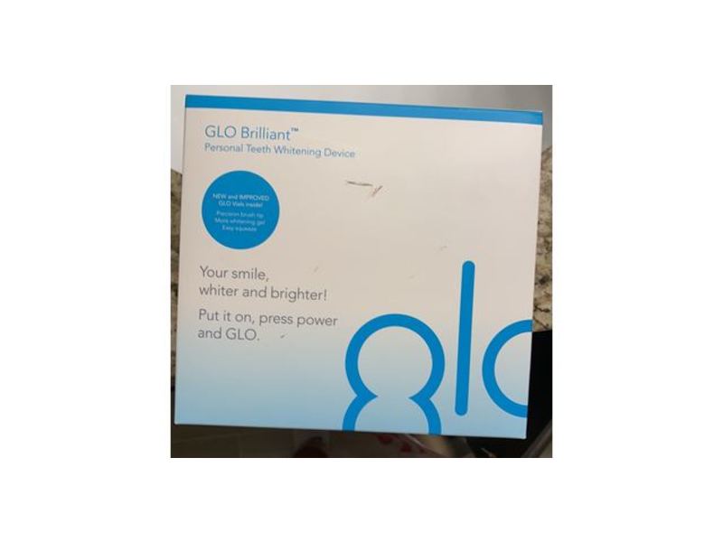 GLO Brilliant Personal Teeth Whitening Device Kit