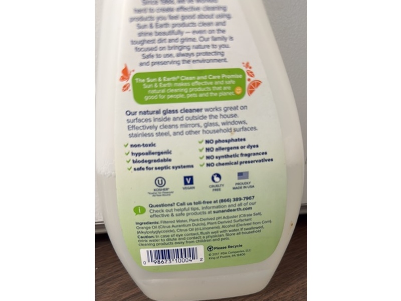 Sun & Earth Natural Glass Cleaner, Light Citrus, 22 fl oz/650 mL