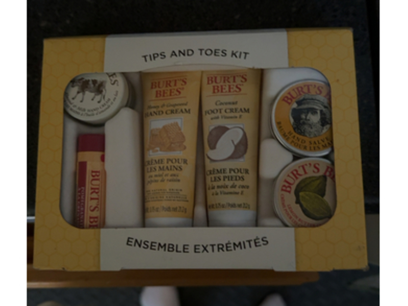 Burt's Bees Tips & Toes Kit