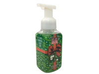Bath & Body Works Gentle Foaming Hand Soap, Kiss Kiss Mistletoe, 8.75 fl oz/259 mL - Image 2