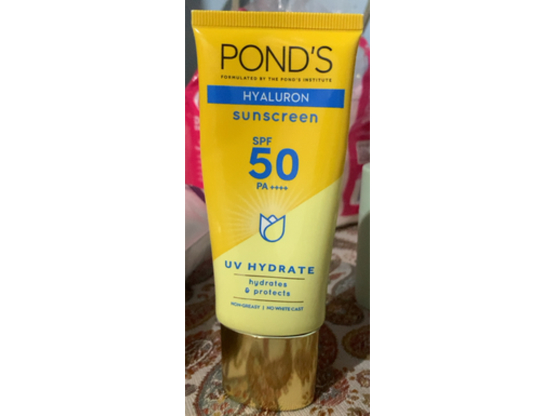 Pond's Hyaluron Sunscreen, SPF 50 PA ++++, UV Hydrate, 50 mL