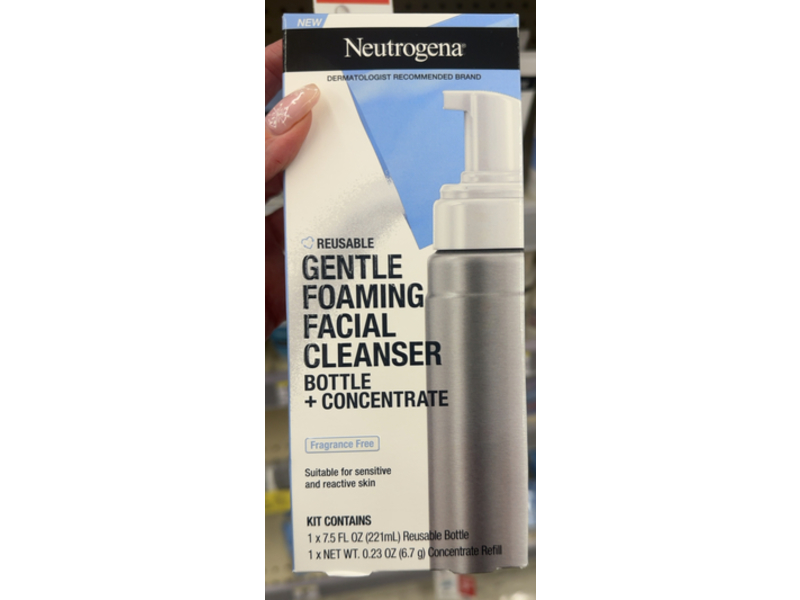 Neutrogena Reusable Gentle Foaming Facial Cleanser Bottle + Concentrate Kit