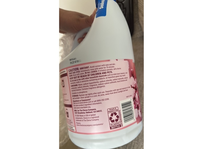 Clorox Scentiva 3-In-1 Scented Bleach, Cherry Blossom & Peach, 81 fl oz/2.40 L