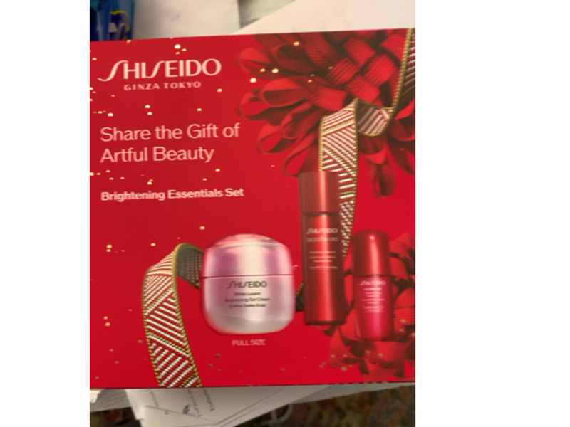Shiseido Brightening Essentials Set