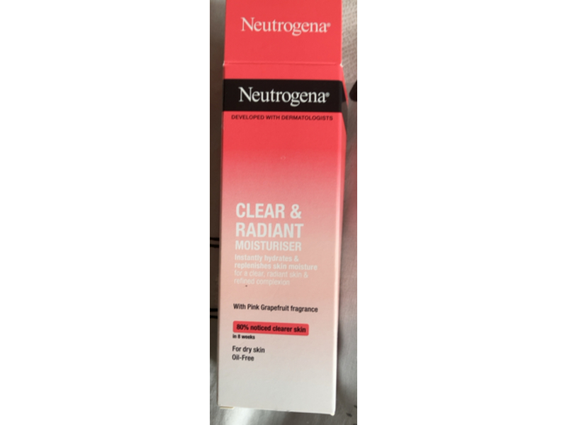 Neutrogena Clear & Radiant Moisturiser, Pink Grapefruit Fragrance, 50 mL