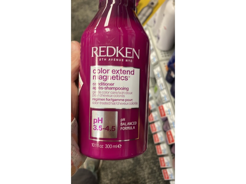 Redken Color Extend Magnetics Conditioner, 10.1 fl oz/300 mL