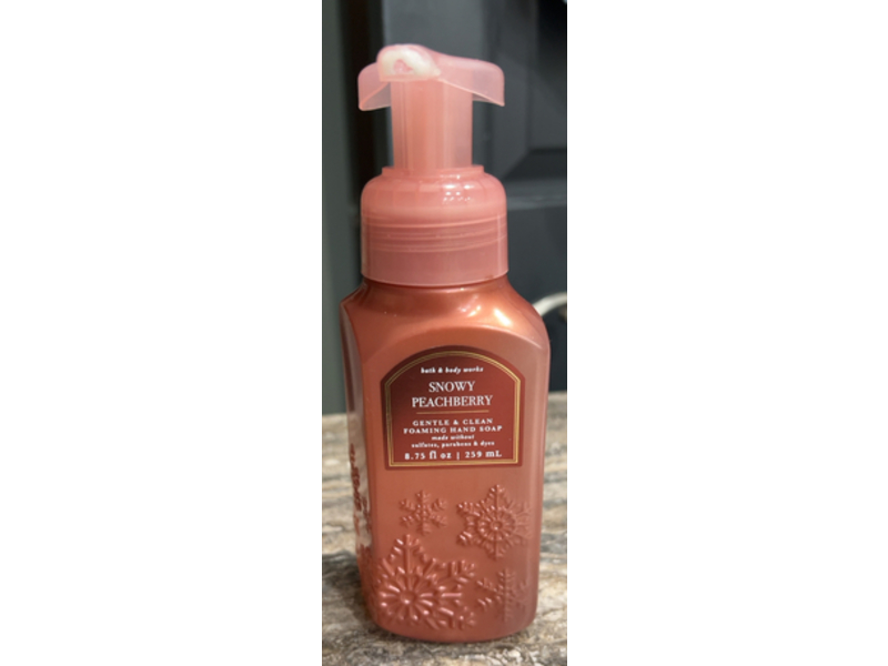 Bath & Body Works Gentle & Clean Foaming Hand Soap, Snowy Peach Berry, 8.75 fl oz/259 mL