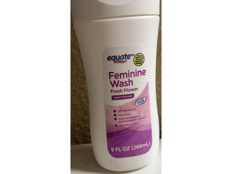 Equate Feminine Wash, Fresh Flower, 9 fl oz/266 mL