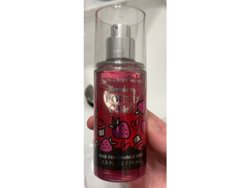 Bath & Body Works Fine Fragrance Mist, Strawberry Pound Cake, 2.5 fl oz/75 mL